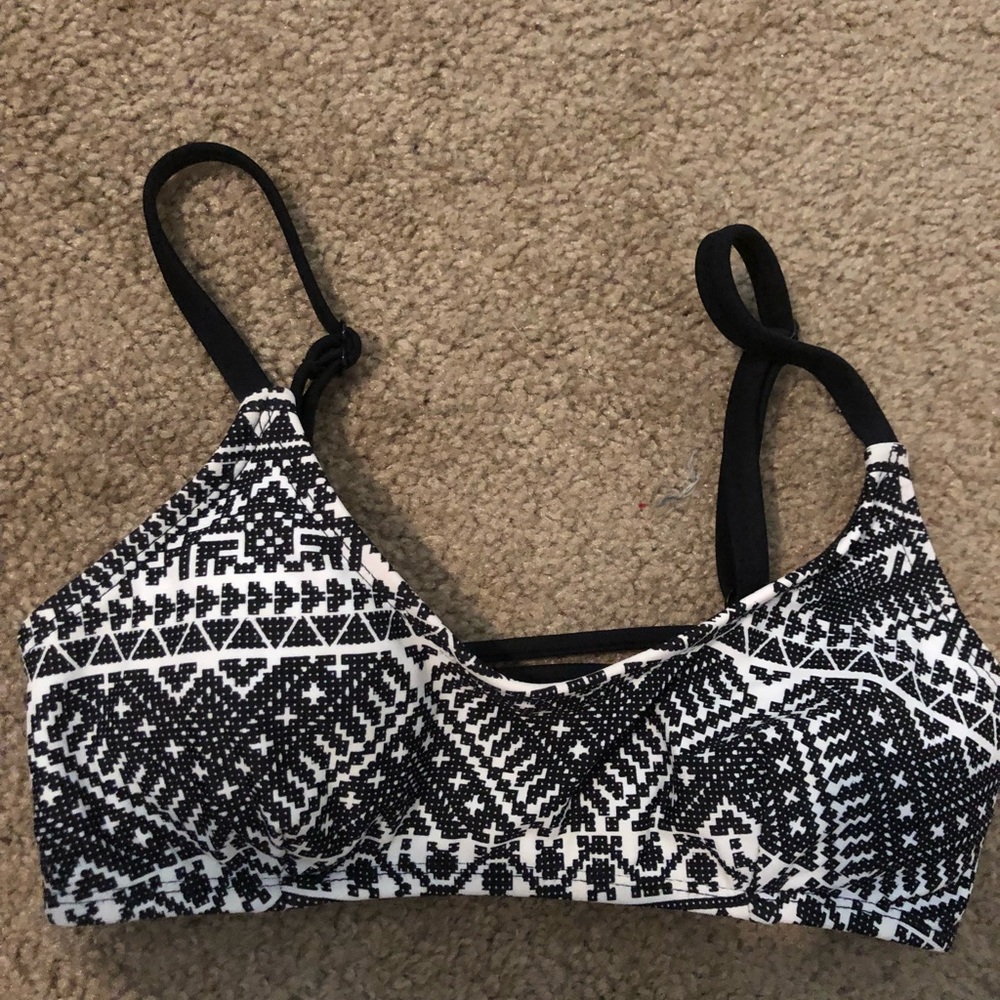 Target adjustable swim top